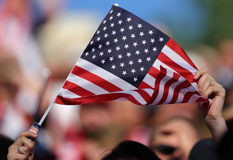 American fractures the skull of a teenager for “disrespecting” the anthem