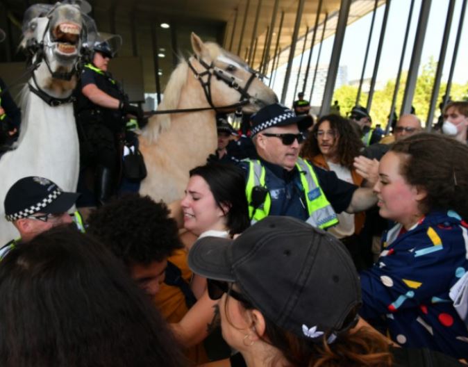 This is what the Victorian Police calls ‘reasonable’ force
