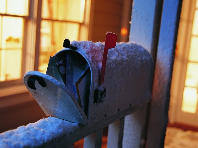 Christmas cards: The seasonal act of social climbing