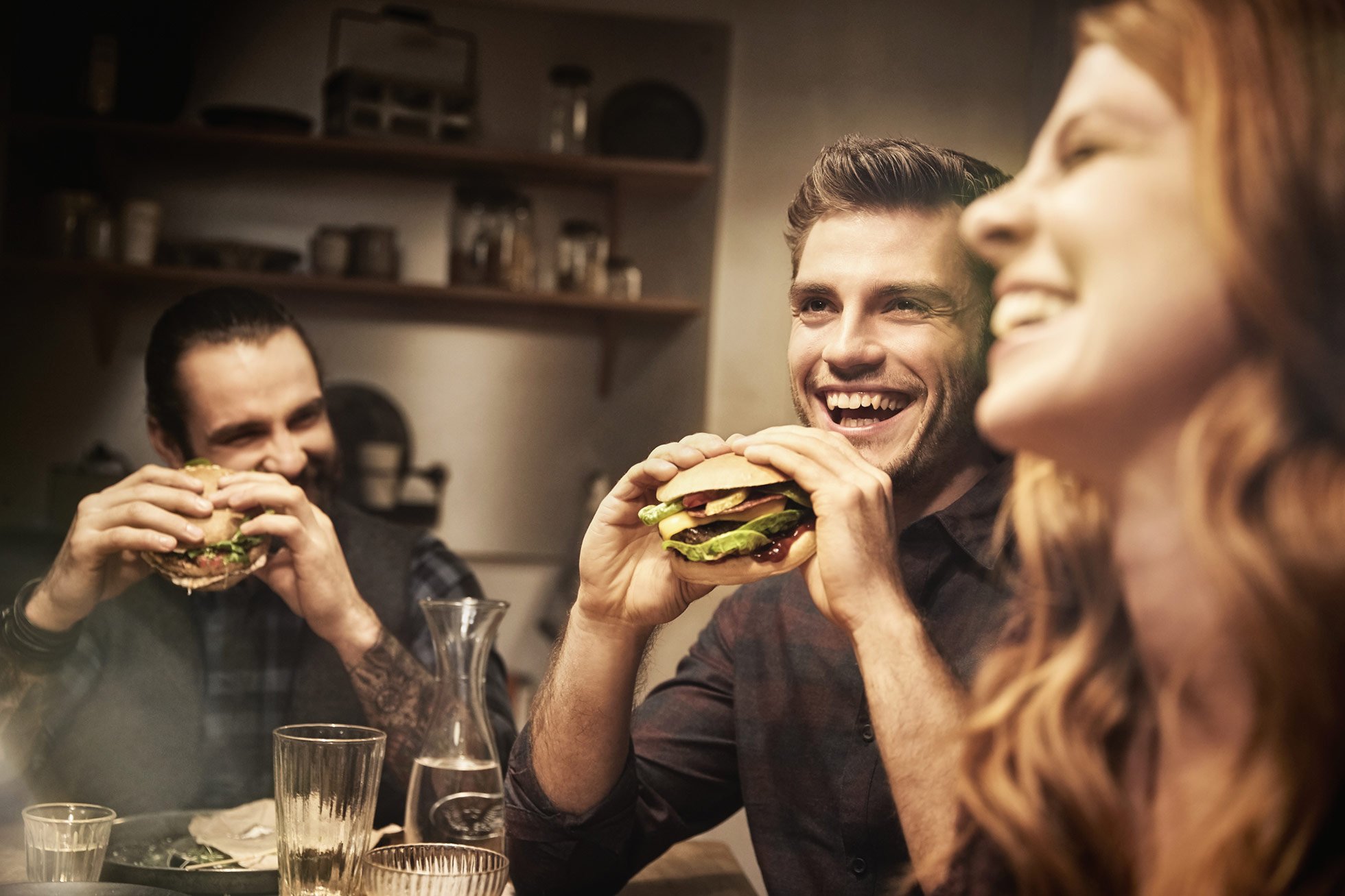 Study: The louder the restaurant, the quicker we abandon our diets