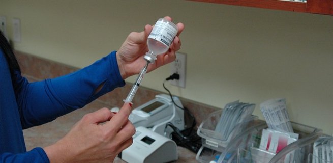 Should anti-vaccination nurses be prosecuted?