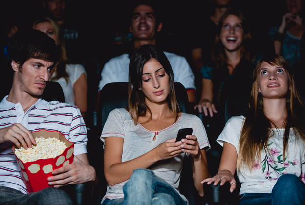 Man sues woman for texting on date – I say we make it illegal