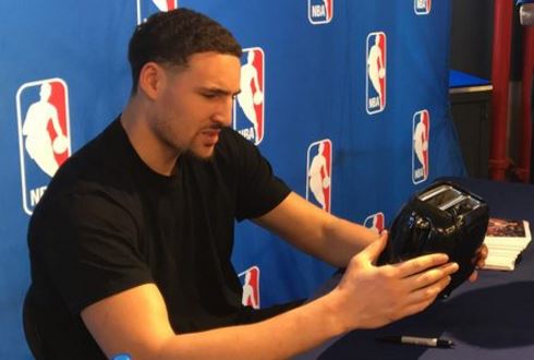 Klay Thompson’s toaster and the team haunted by Colonel Sanders